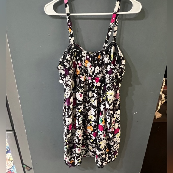 Torrid Floral Print skater Dress with pockets - Picture 6 of 6